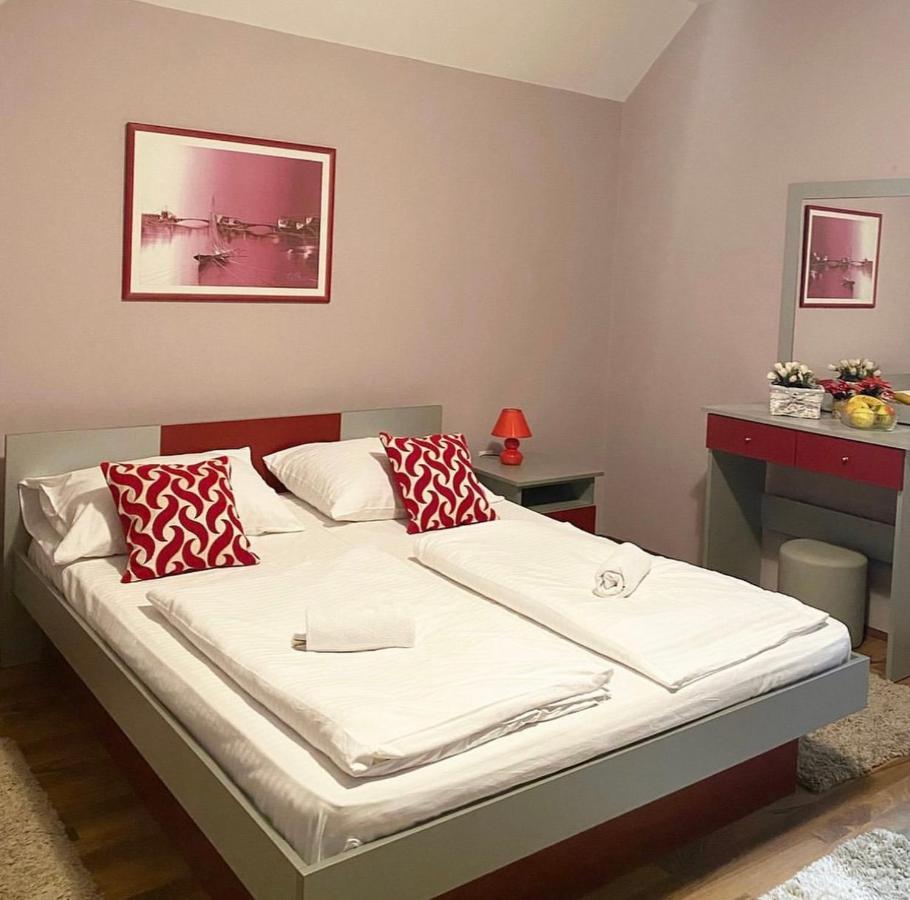Guest House Aleksandra บายินา บาชตา ภายนอก รูปภาพ